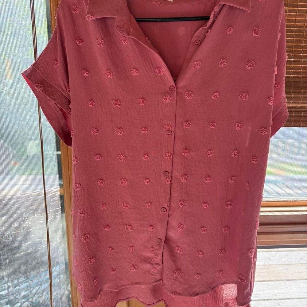 Pink blouse with small floral texture detail. size L